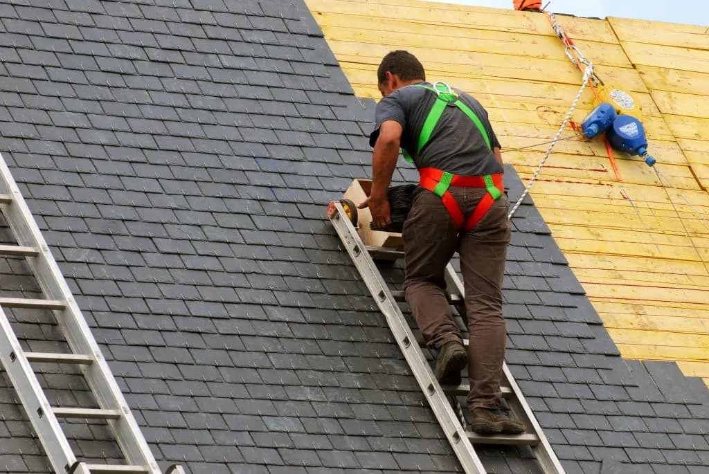 Roofing Contractors in Canada and the USA